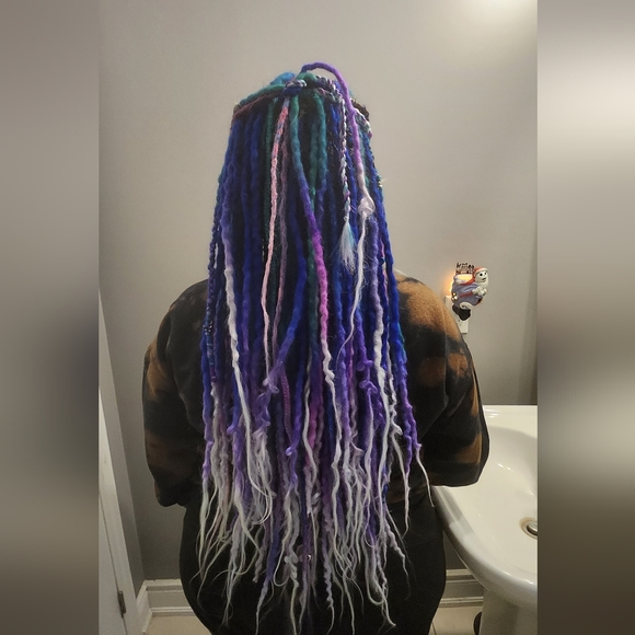 Hand dyed wool dreadlocks - Picture 6 of 8